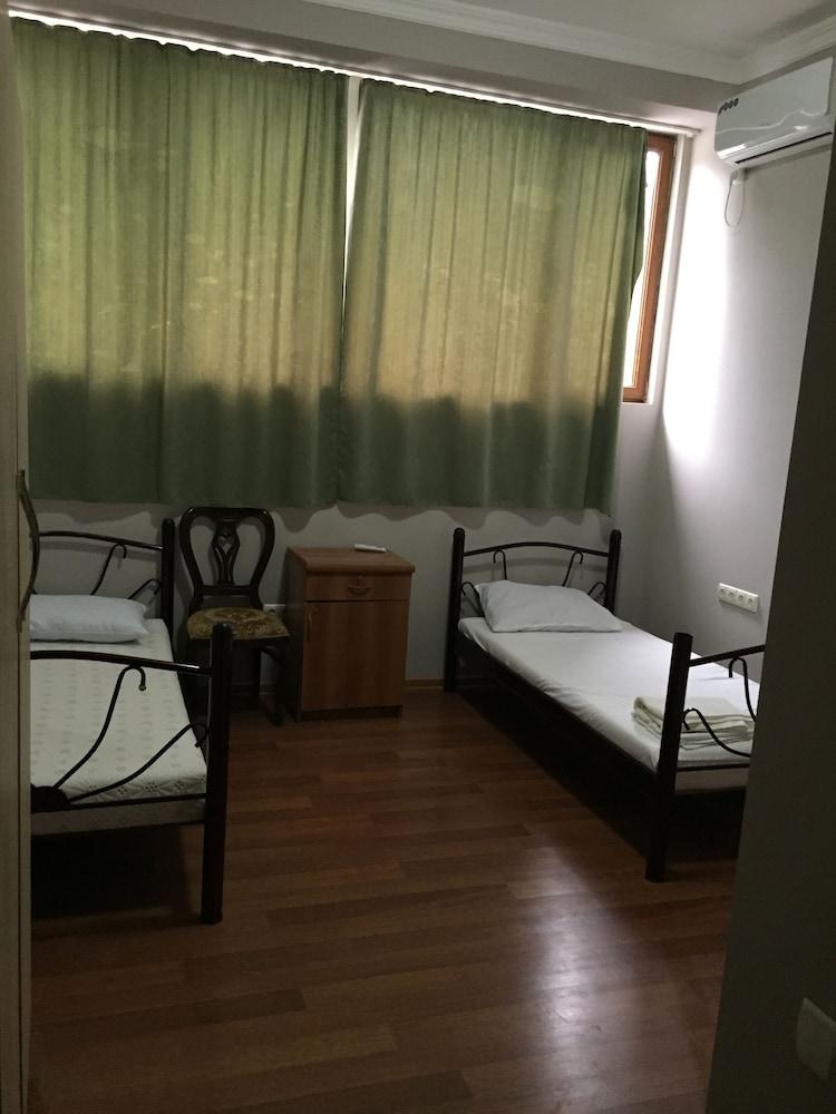 Hotel Eleon - Room