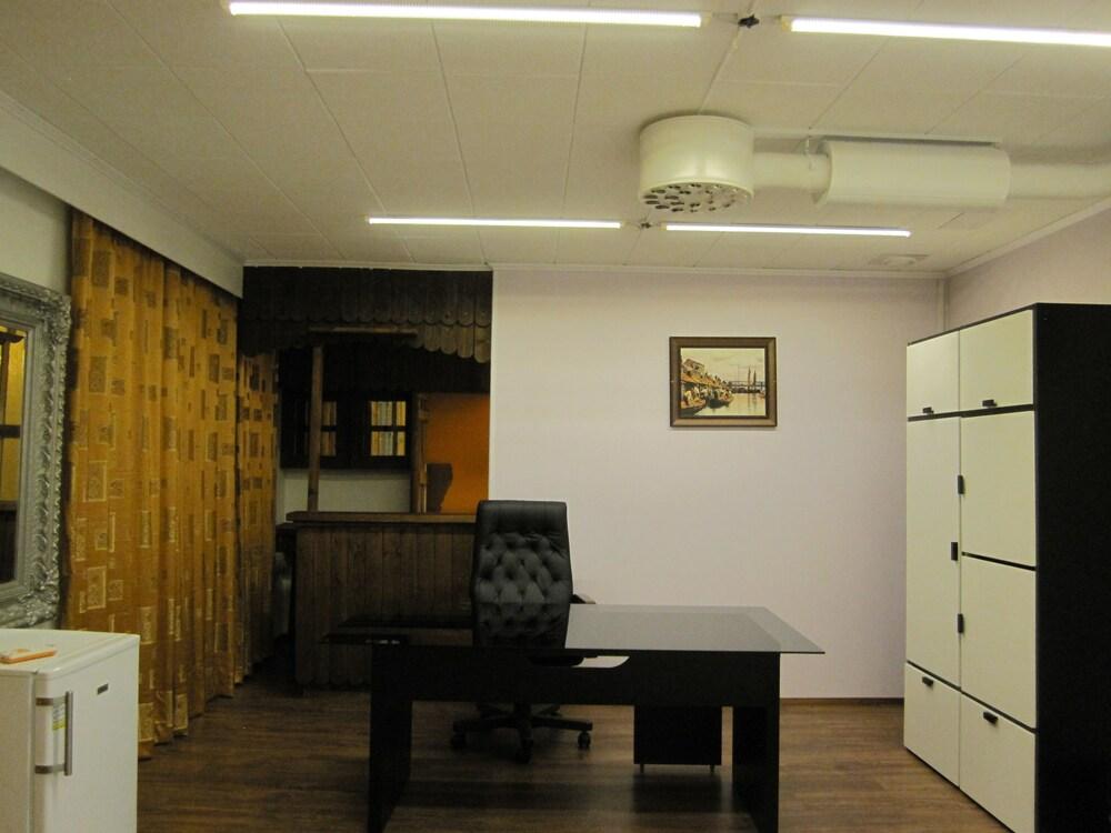 Finn Rooms - Interior