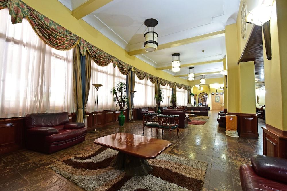 Grand Imperial Hotel - Lobby Sitting Area