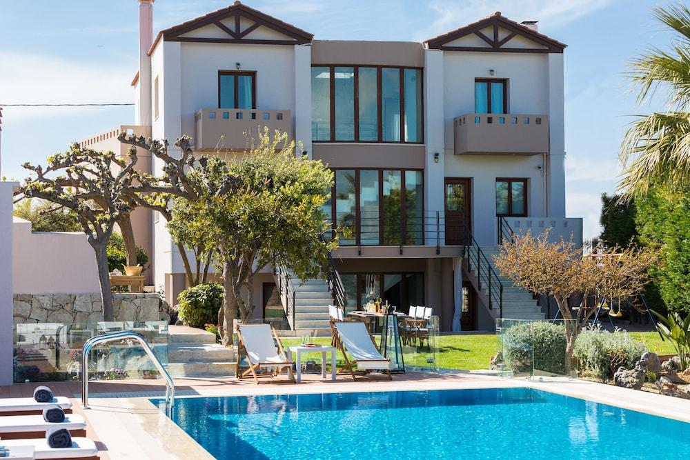 Luxury Villa Margarita - Outdoor Pool