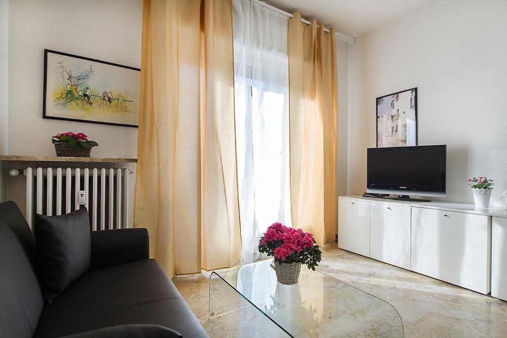 Impero House Rent - Cavour - Living Area