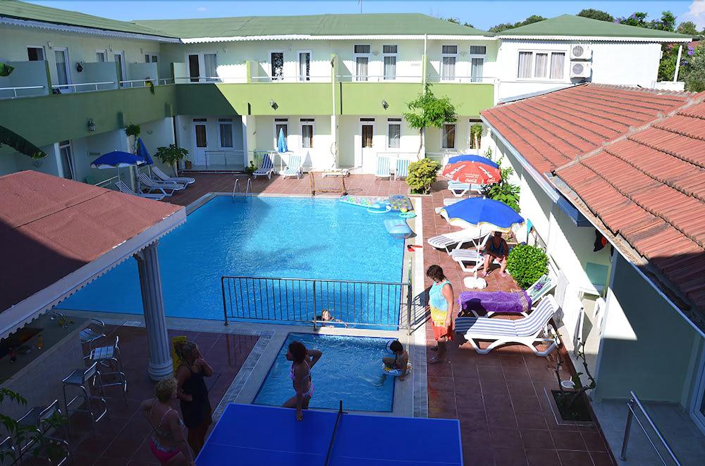 Elis Beach Hotel - Outdoor Pool