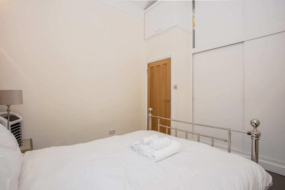 Cozy 1 Bedroom Apartment near Harrods, Knightsbridge - Room
