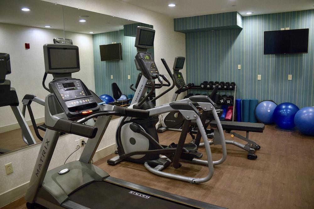 Holiday Inn Express® Windsor Sonoma Wine Country, an IHG Hotel - Fitness Facility
