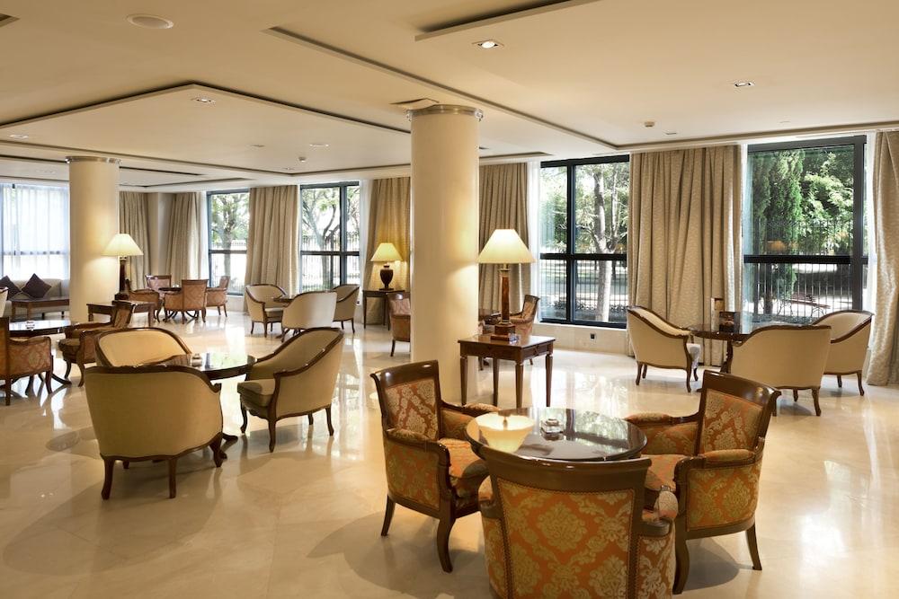 Hotel Sevilla Center - Lobby Sitting Area