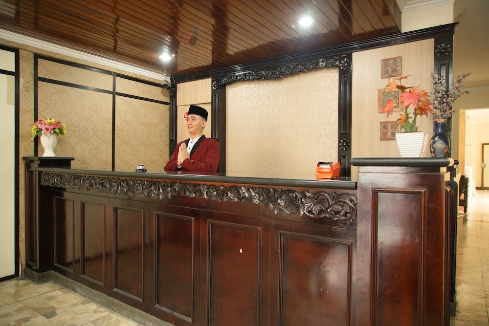 Hotel Nusantara Indah Syariah - Reception