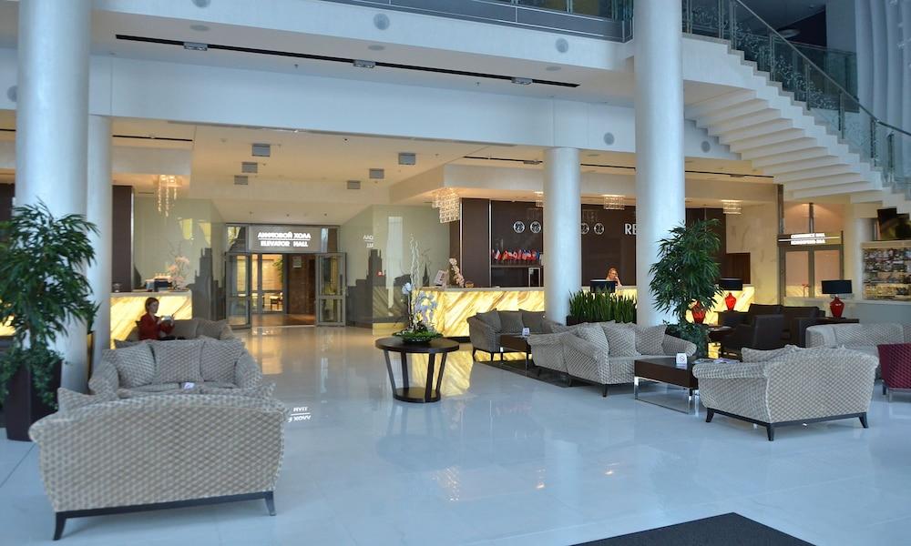 Victoria Hotel and SPA - Lobby Lounge