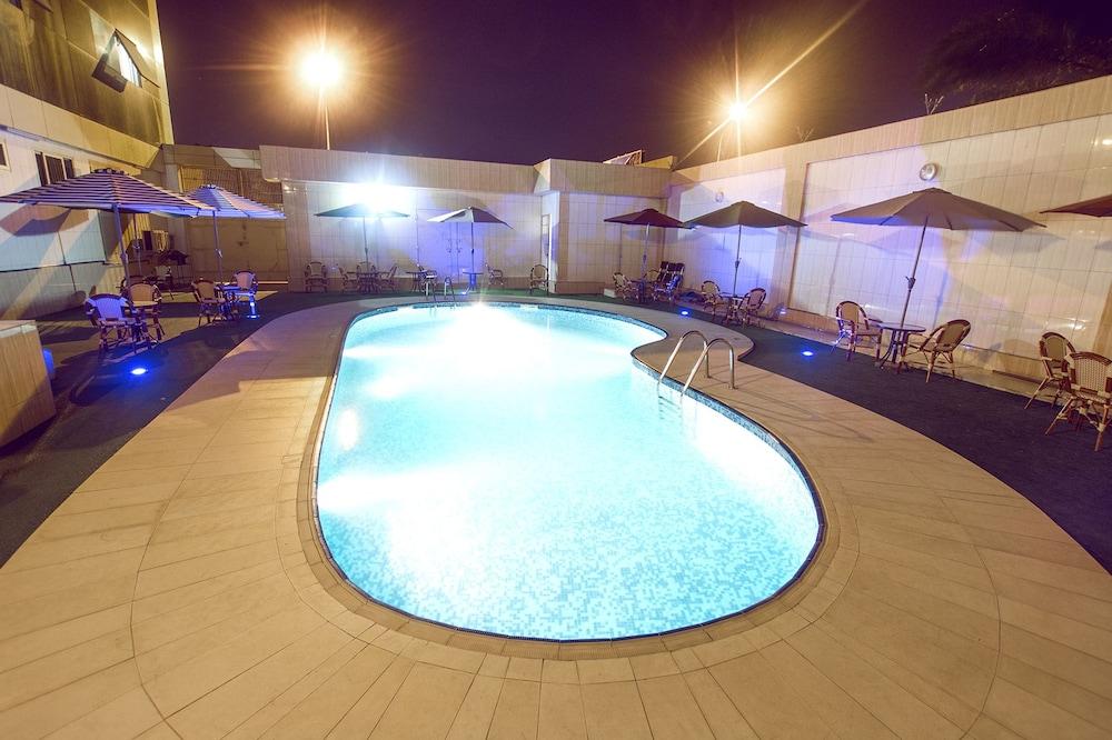 Hotel la Concorde - Natural Pool