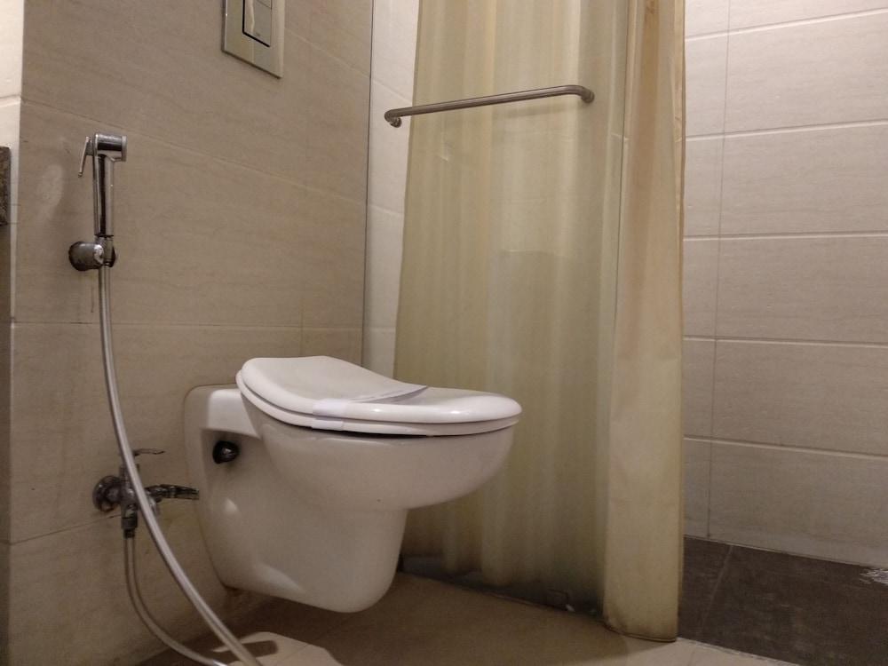 Sonama Residency - Bathroom