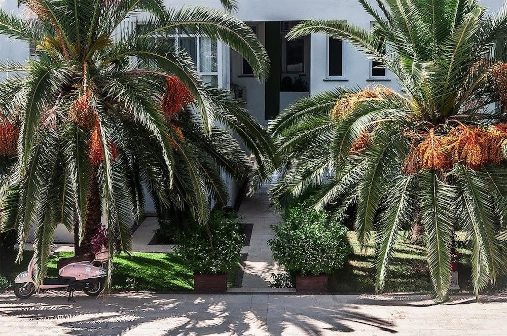 Hotel Palm Beach Arsuz - Property Grounds