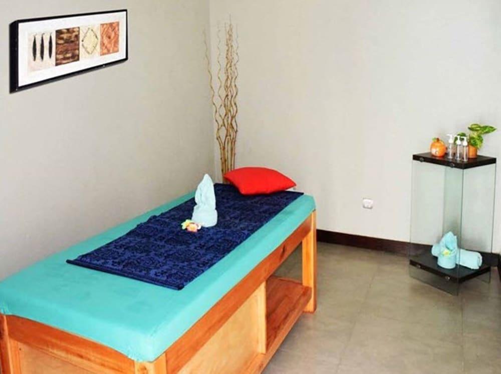 ASTON Inn Mataram - Treatment Room