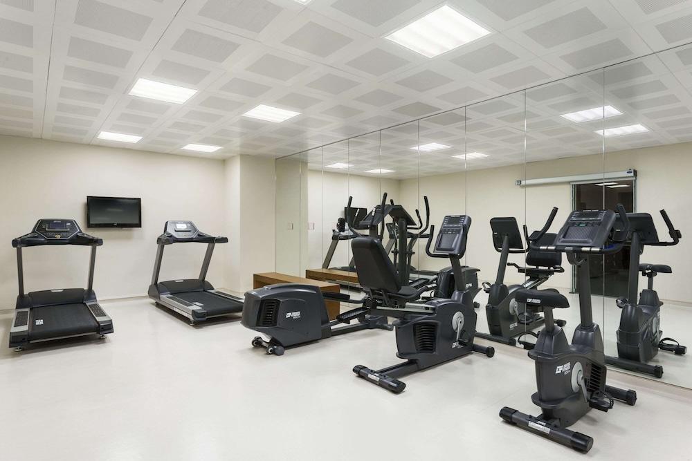 رامادا إنكور باي ويندام إزمير - Fitness Facility