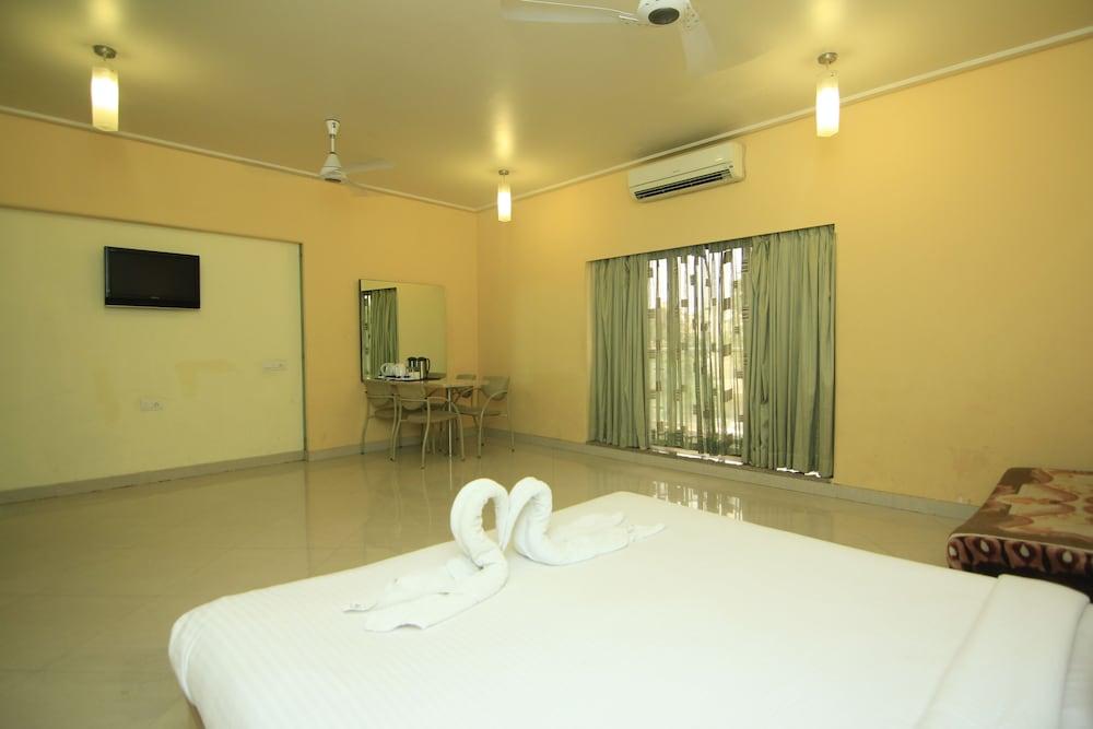Kumar Resort Lonavala - Room