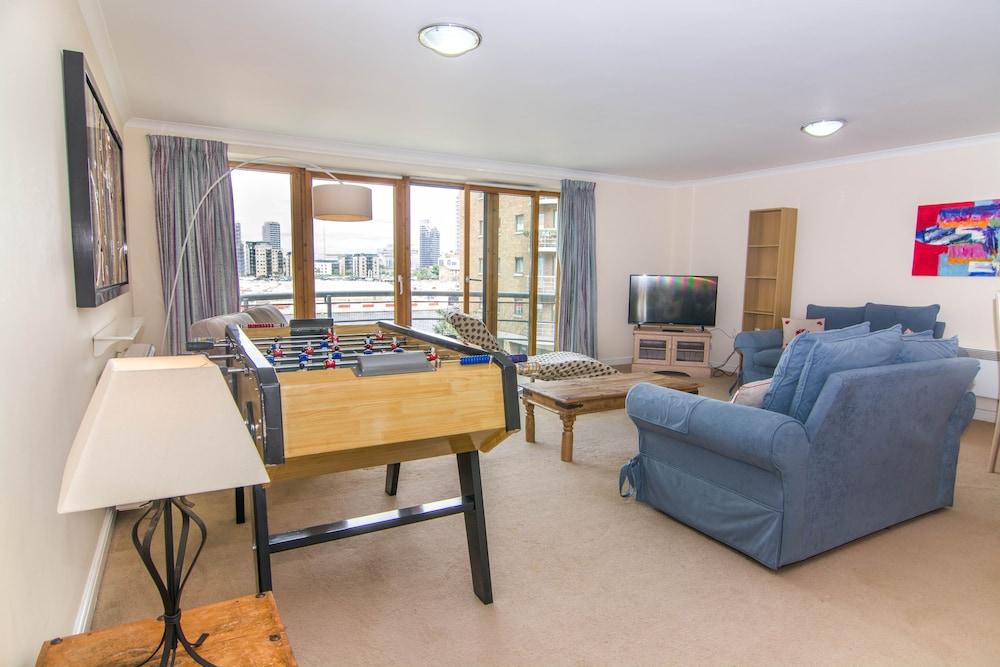 Apartment Wharf – Meridian Place - Game Room