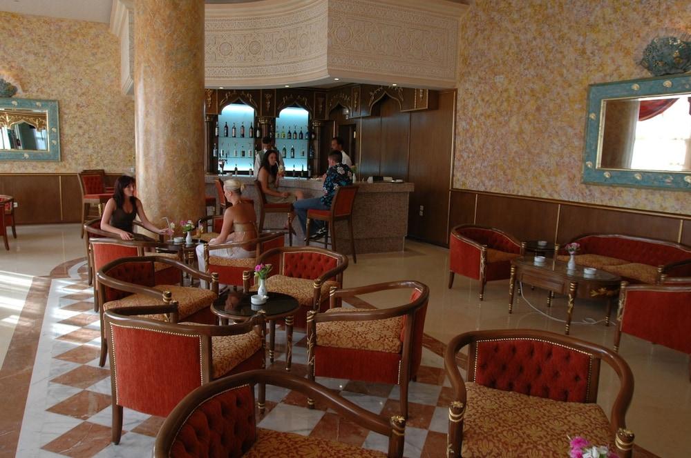 Hotel Royal Jinene - Lobby Lounge