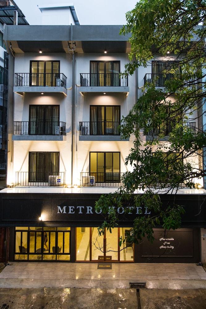 Metro Hotel - Featured Image