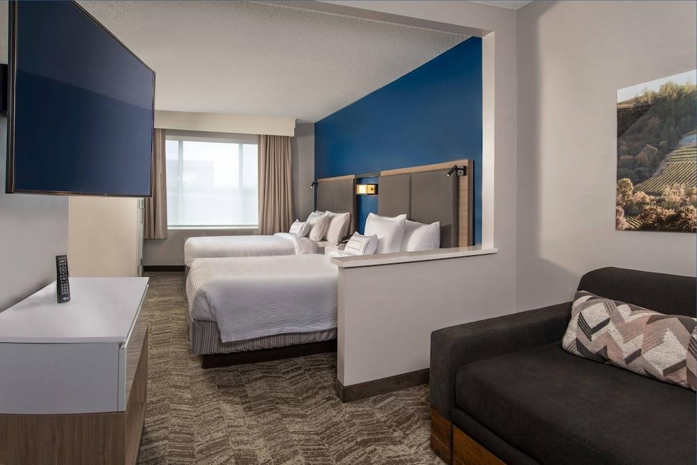 SpringHill Suites by Marriott Herndon Reston - Room