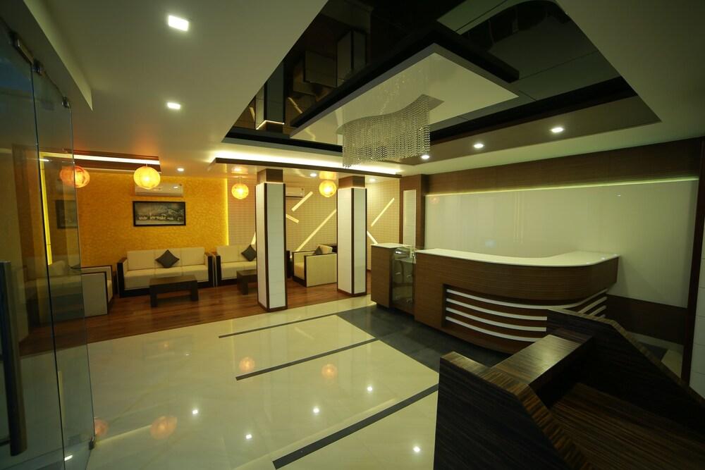 Nakshatra Emerald Inn - Reception Hall