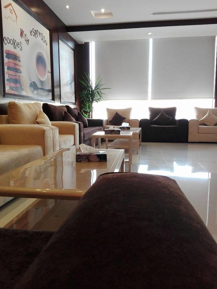 Golden House Aparthotel Riyadh - Lobby Sitting Area