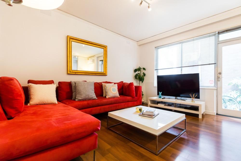 SELENA, 2BDR South Yarra Apartment - Featured Image