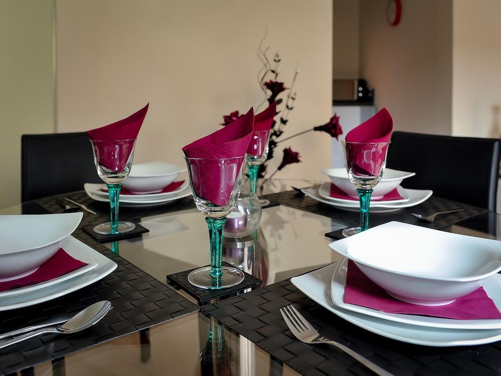 Select Serviced Accommodation - Gweal Place - Featured Image