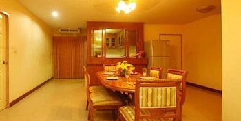 Omni Suites Aparts-Hotel - In-Room Dining