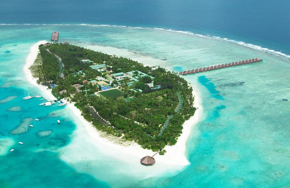 Meeru Maldives Resort Island - Aerial View
