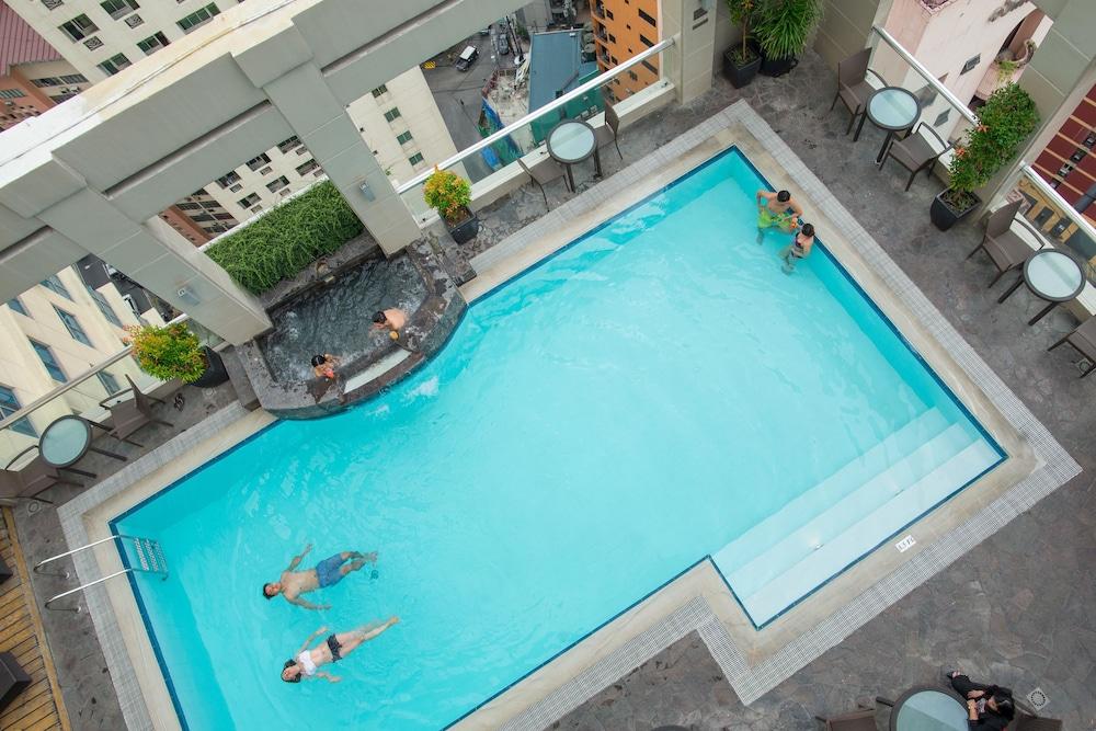 City Garden Hotel Makati - Outdoor Pool