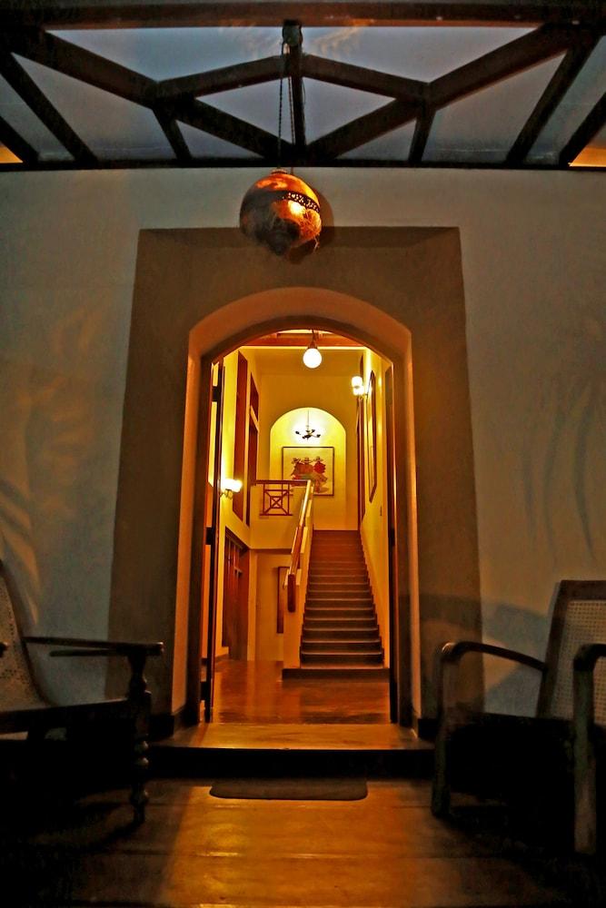 هاينا فيلا كولومبو - Interior Entrance