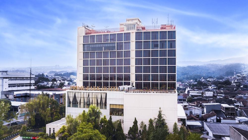 PRIME PARK Hotel Bandung - Featured Image
