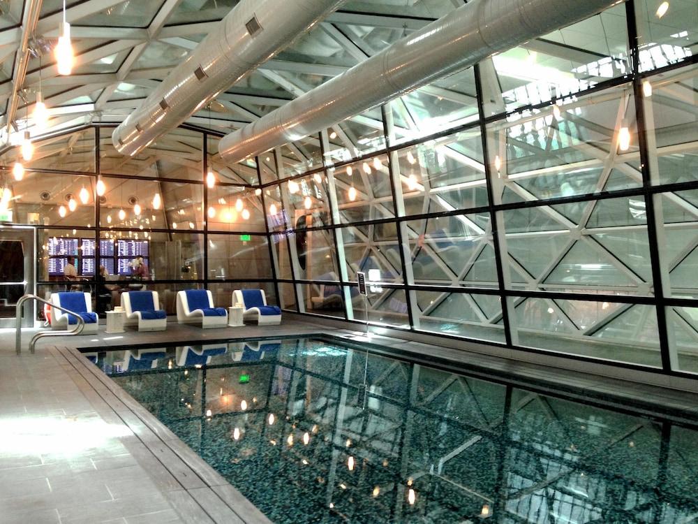 فندق أوريكس إيربورت - Indoor Pool