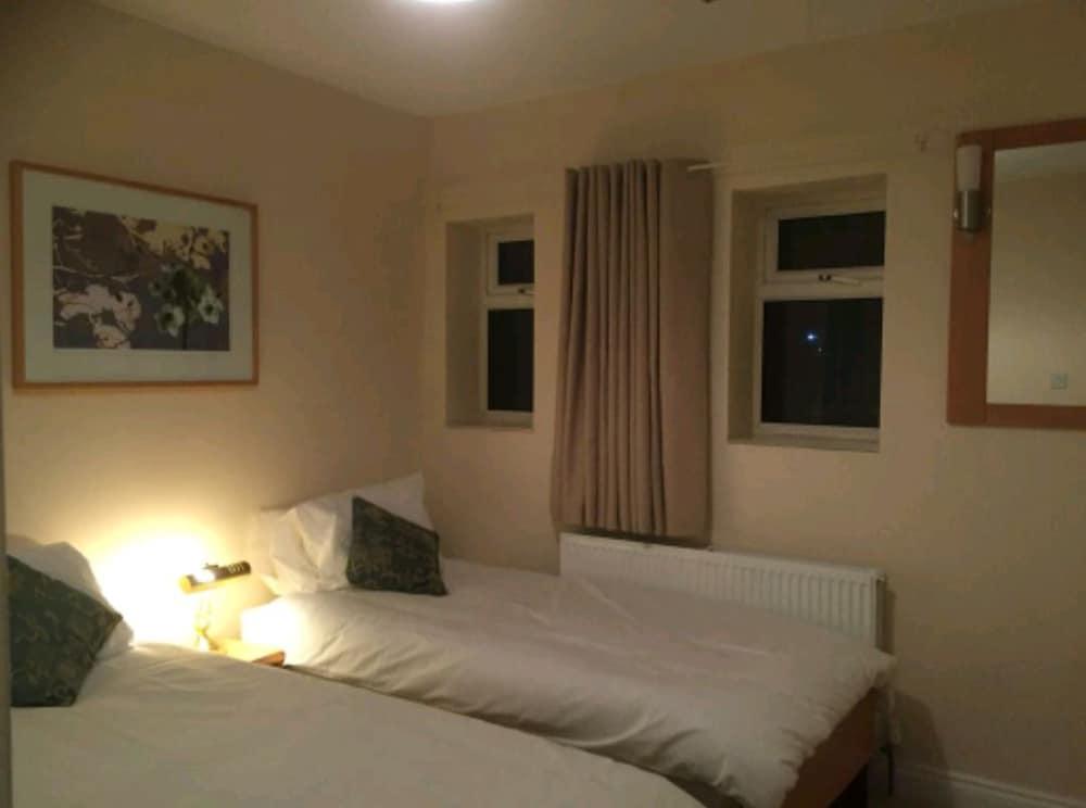 Hotel Crofton Arms - Room