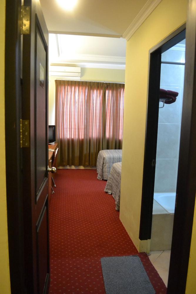 Sepinggan Hotel - Room