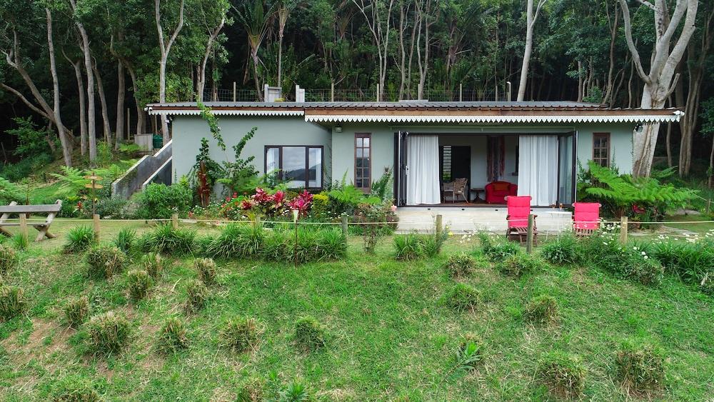 Green Cottage Chamarel - Property Grounds