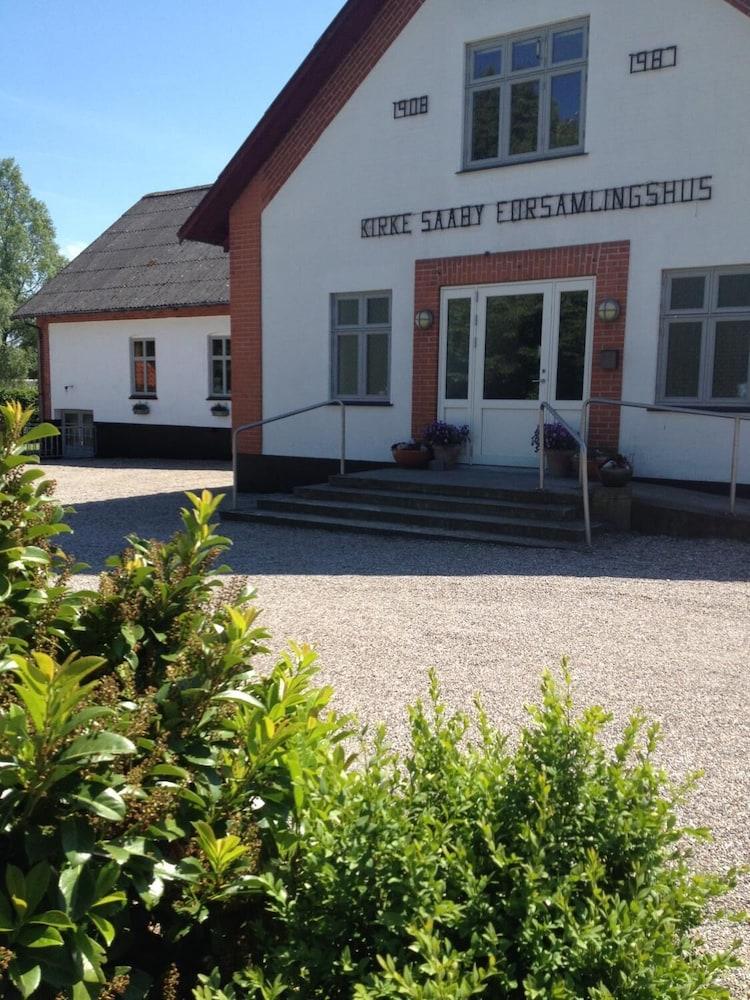 Kirke Saaby Forsamlingshus - Exterior