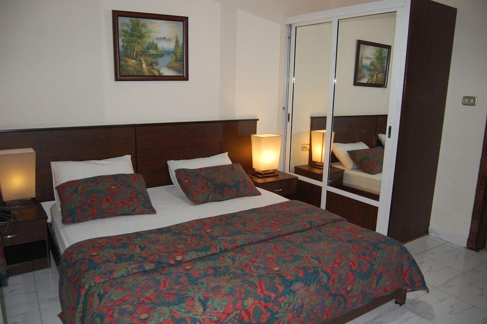 Daraghmeh Hotel Apartments - Wadi Saqra - Room