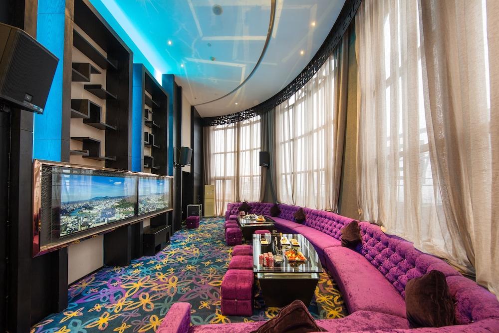 Maison New Century Hotel Dongguan - Karaoke Room