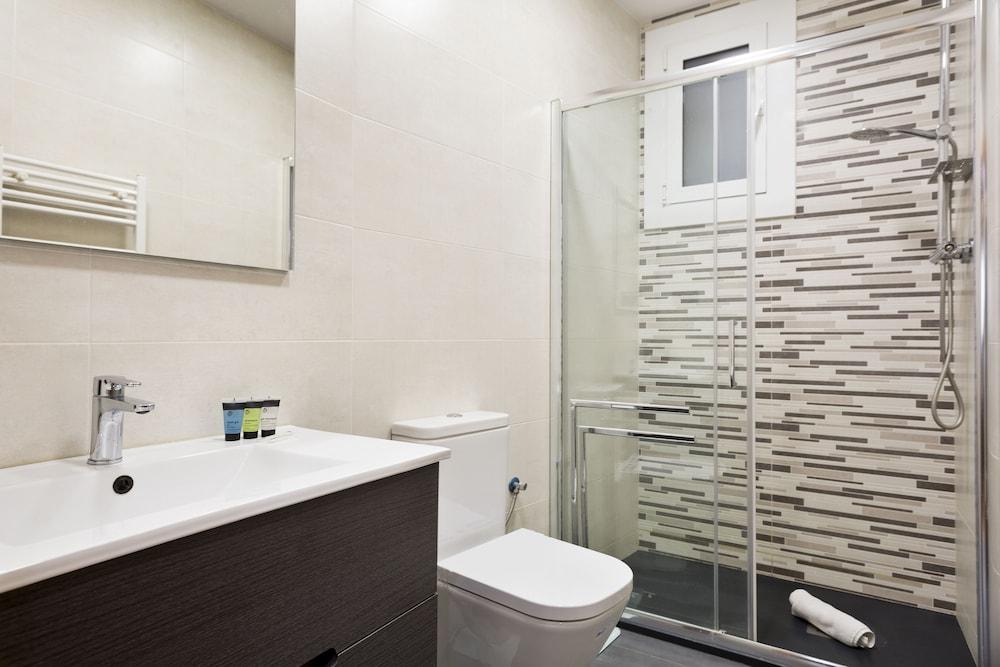 Gracia Terrace BCN Views - Bathroom