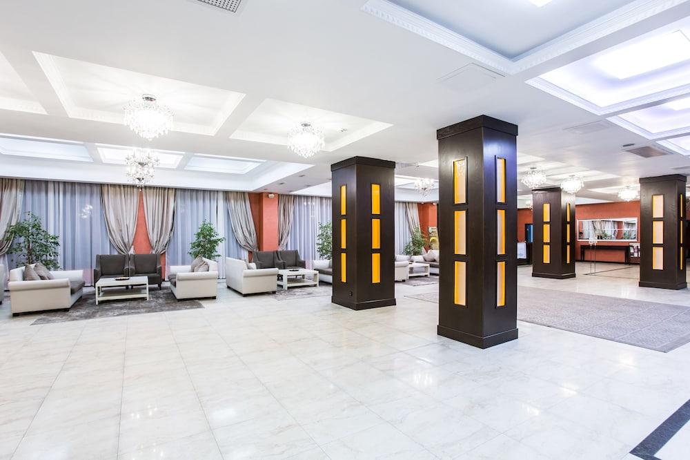 Best Western Plus Atakent Park Hotel - Lobby Sitting Area