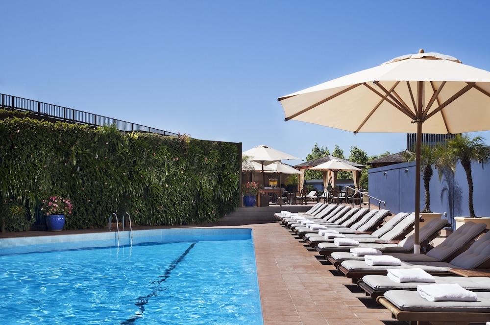 Four Seasons Hotel Sydney - Outdoor Pool
