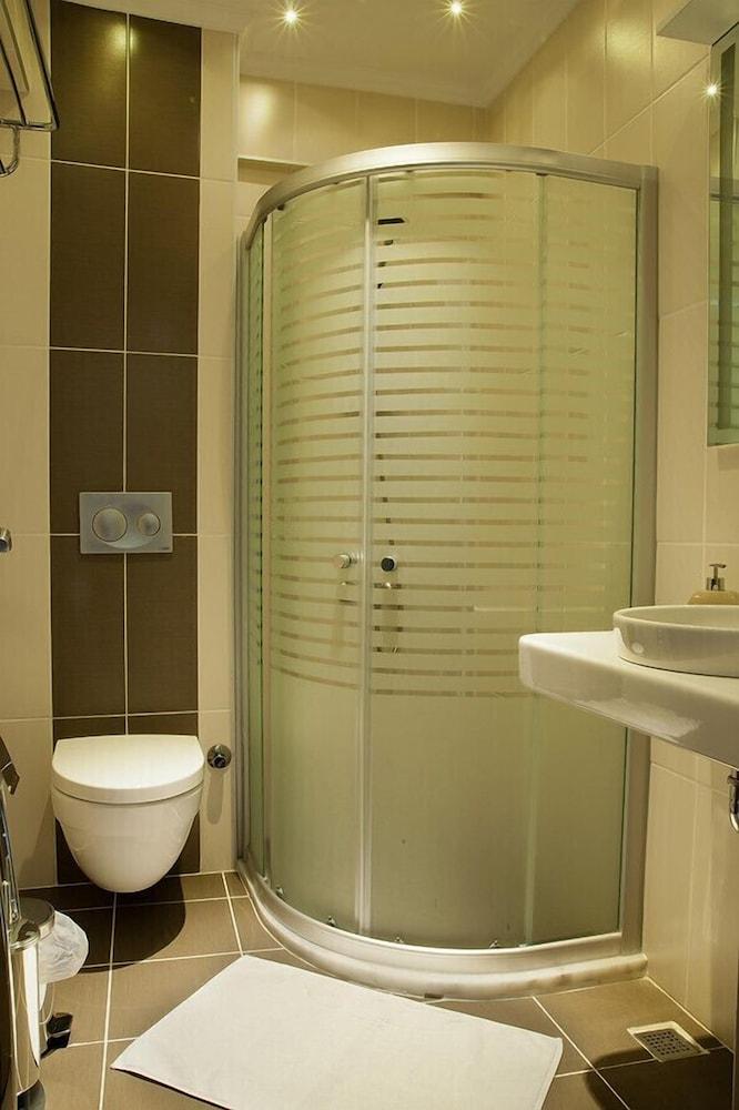 Crescent Hasirci Hotel - Bathroom