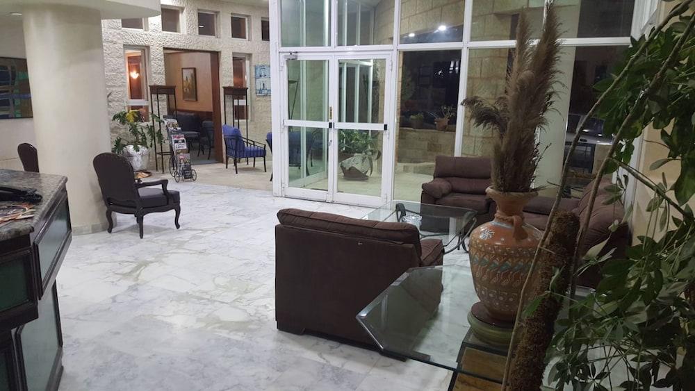 Al Markaz Al Seyahi For Hotel Apartment - Reception