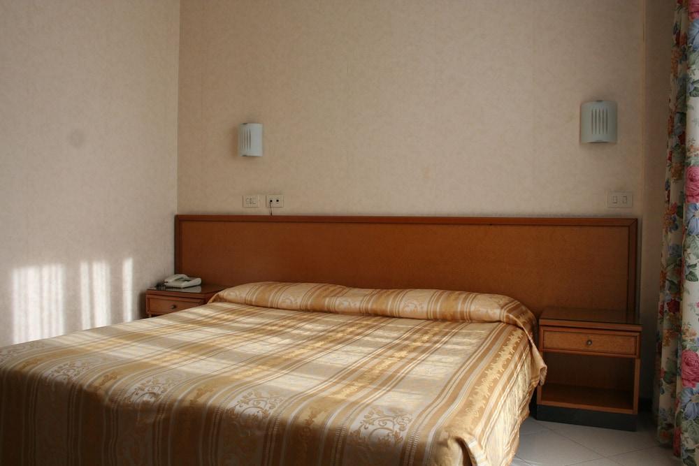 Hotel Città 2000 - Room