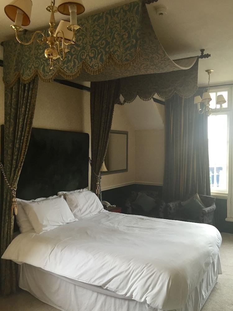 Regency Hotel - Room