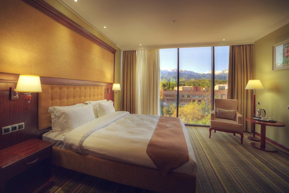 Shera Inn Hotel - Featured Image