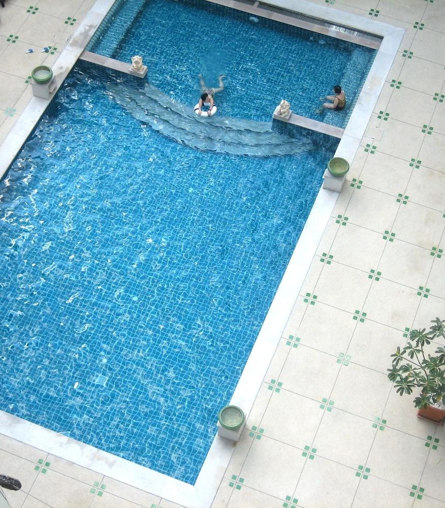 Ebina House - Outdoor Pool