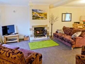 Woodside Cottage - Living Room