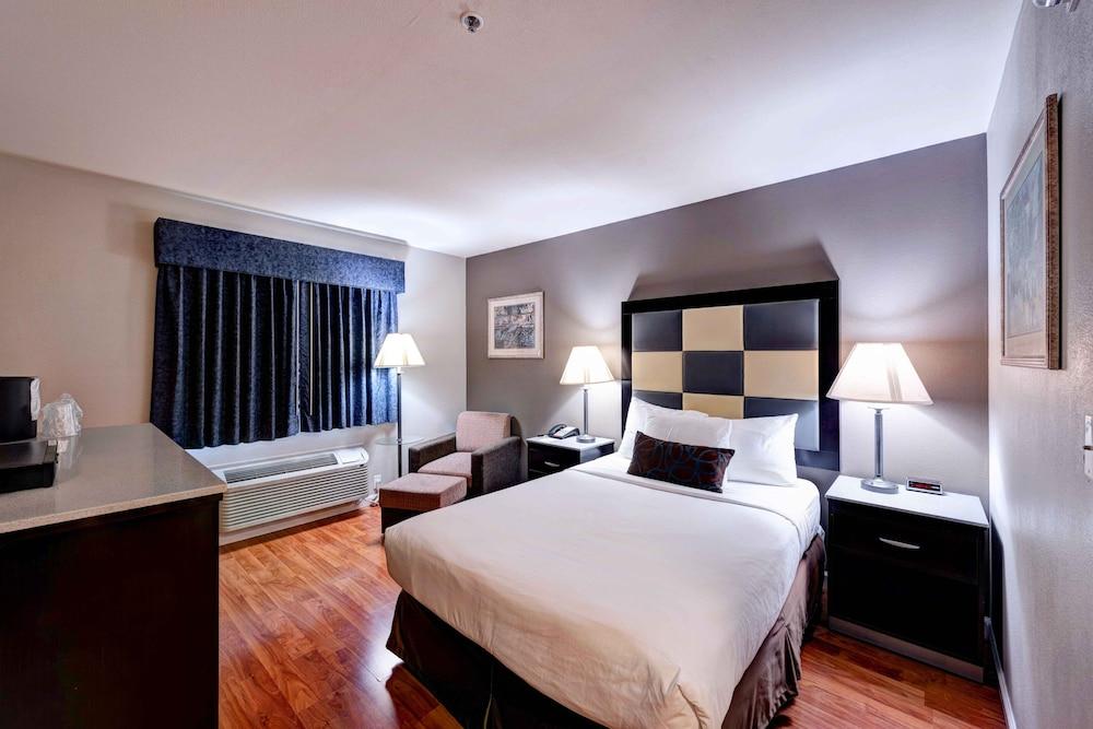 SureStay Plus Hotel by Best Western Redding - Room