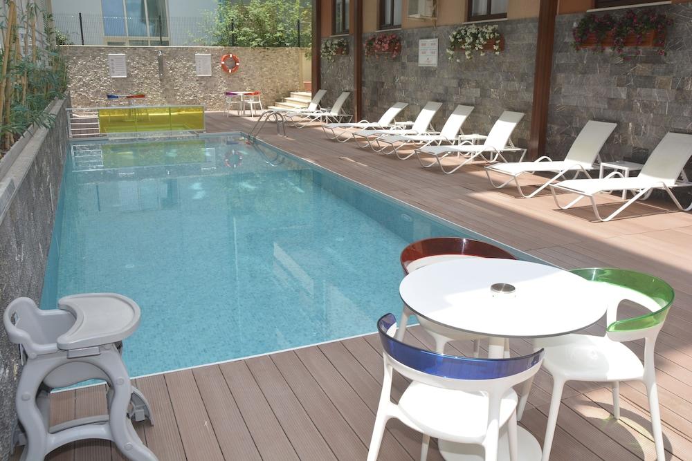 Saray Apart Hotel - Outdoor Pool