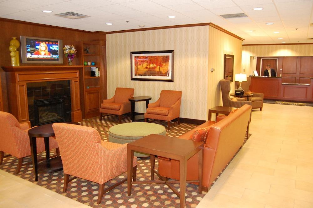 Kahler Inn and Suites - Mayo Clinic Area - Interior Entrance